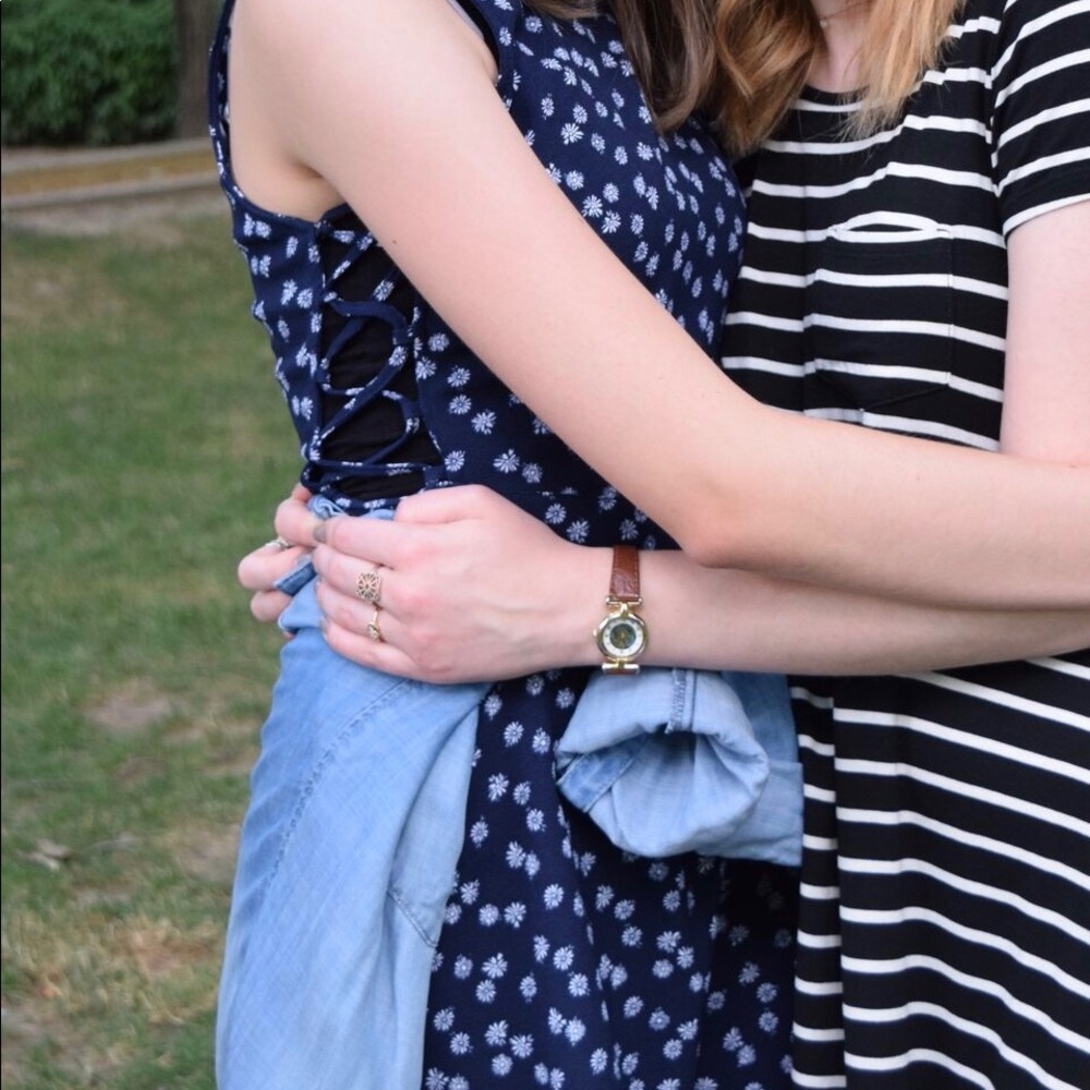 Dress - Picture 4 of 4